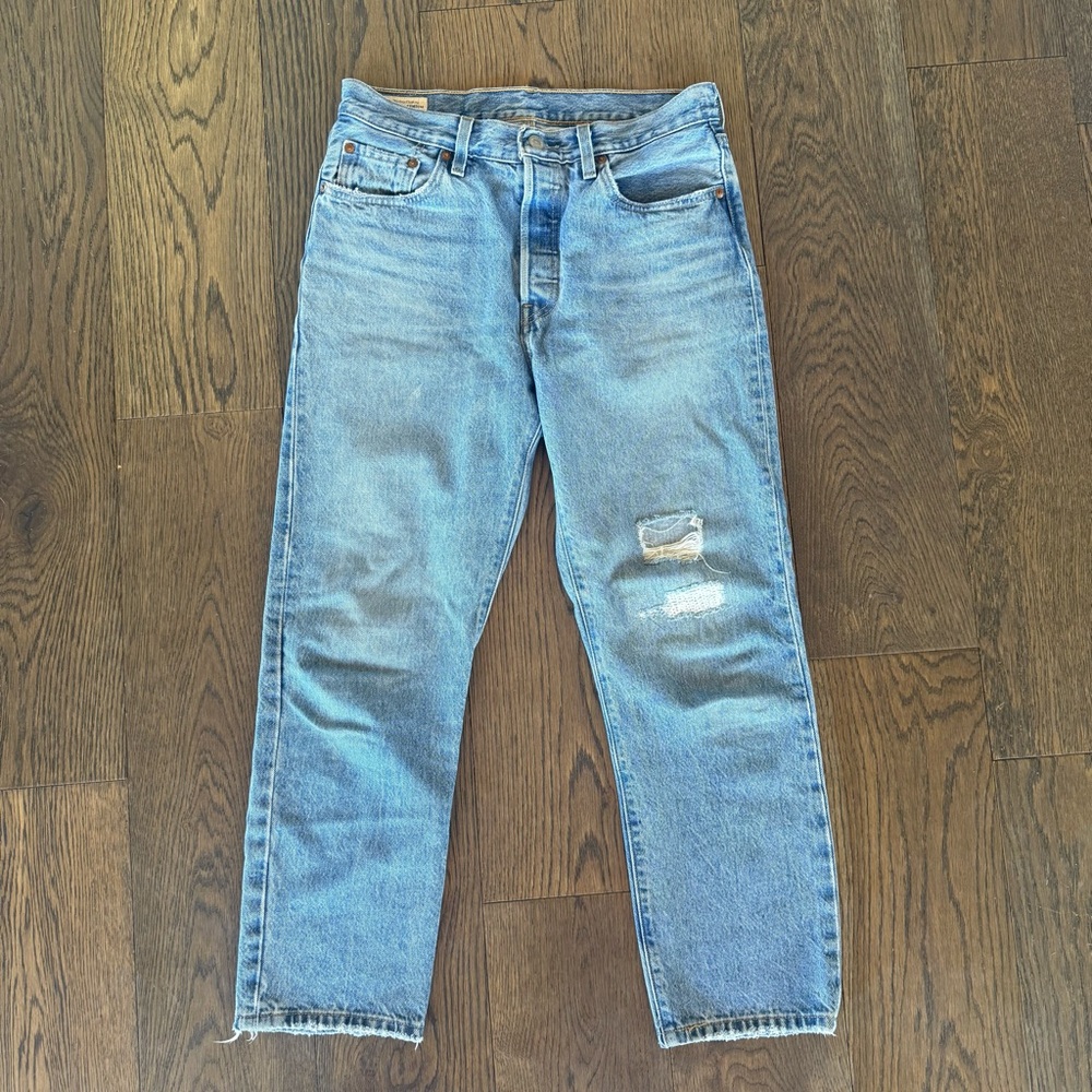 Levi's Original 501 Ankle Cropped Jeans with Vintage-Inspired Style